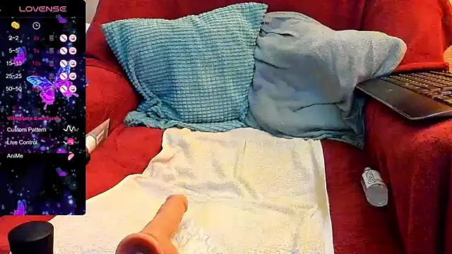 Snapshot of Miss_Troya chatting on September 22, 2025, 4:53 pm Miss Troya online show from September 22, 2025, 4:53 pm