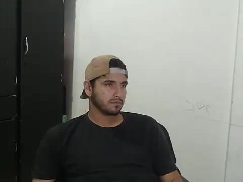 Snapshot of kylian_07 chatting on November 5, 2025, 2:22 am kylian 07 online show from November 5, 2025, 2:22 am