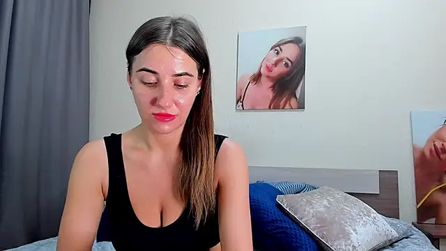 Snapshot of Squishy_Goddess chatting on December 6, 2024, 1:40 am Squishy Goddess online show from December 6, 2024, 1:40 am