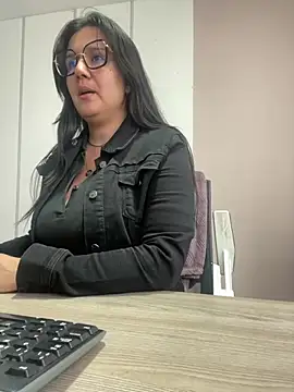 Snapshot of SWEETLILY18 chatting on December 21, 2024, 2:04 pm SWEETLILY18 online show from December 21, 2024, 2:04 pm