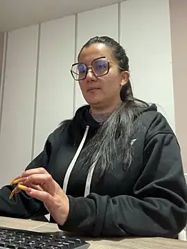 Snapshot of SWEETLILY18 chatting on December 23, 2024, 11:14 am SWEETLILY18 online show from December 23, 2024, 11:14 am