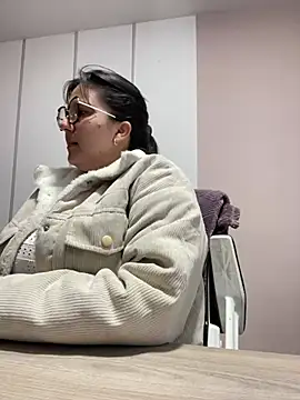 Snapshot of SWEETLILY18 chatting on January 7, 2025, 11:16 am SWEETLILY18 online show from January 7, 2025, 11:16 am