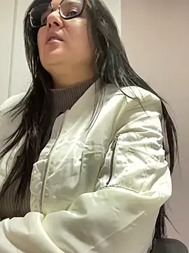 Snapshot of SWEETLILY18 chatting on January 11, 2025, 11:12 am SWEETLILY18 online show from January 11, 2025, 11:12 am