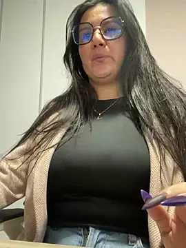 Snapshot of SWEETLILY18 chatting on January 22, 2025, 11:23 am SWEETLILY18 online show from January 22, 2025, 11:23 am