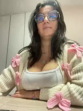 Snapshot of SWEETLILY18 chatting on January 28, 2025, 11:28 am SWEETLILY18 online show from January 28, 2025, 11:28 am