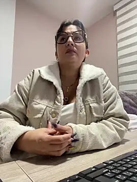 Snapshot of SWEETLILY18 chatting on February 5, 2025, 11:23 am SWEETLILY18 online show from February 5, 2025, 11:23 am