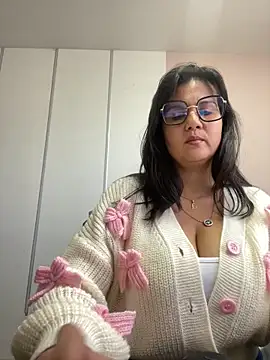 Snapshot of SWEETLILY18 chatting on February 6, 2025, 2:37 pm SWEETLILY18 online show from February 6, 2025, 2:37 pm