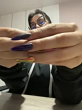 Snapshot of SWEETLILY18 chatting on February 7, 2025, 11:12 am SWEETLILY18 online show from February 7, 2025, 11:12 am