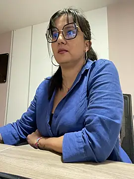 Snapshot of SWEETLILY18 chatting on February 24, 2025, 11:21 am SWEETLILY18 online show from February 24, 2025, 11:21 am