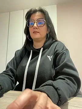 Snapshot of SWEETLILY18 chatting on February 25, 2025, 11:30 am SWEETLILY18 online show from February 25, 2025, 11:30 am