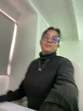 Snapshot of SWEETLILY18 chatting on March 20, 2025, 9:35 pm SWEETLILY18 online show from March 20, 2025, 9:35 pm