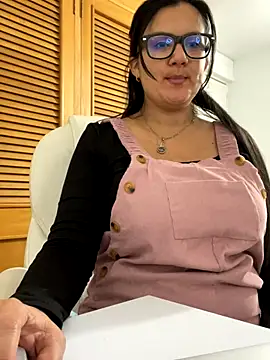 Snapshot of SWEETLILY18 chatting on September 11, 2025, 10:10 pm SWEETLILY18 online show from September 11, 2025, 10:10 pm