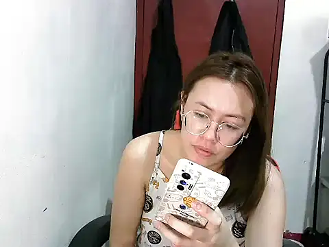 crizzybel online show from January 10, 2025, 4:54 am