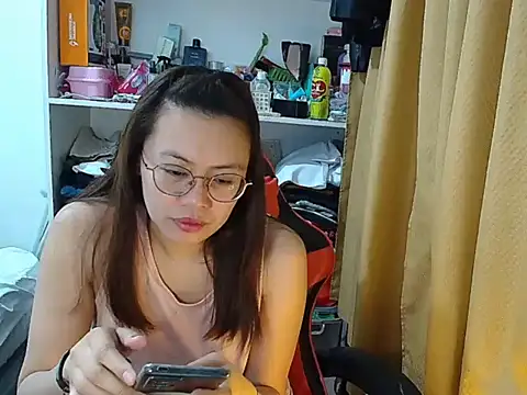 crizzybel online show from February 2, 2026, 3:44 pm