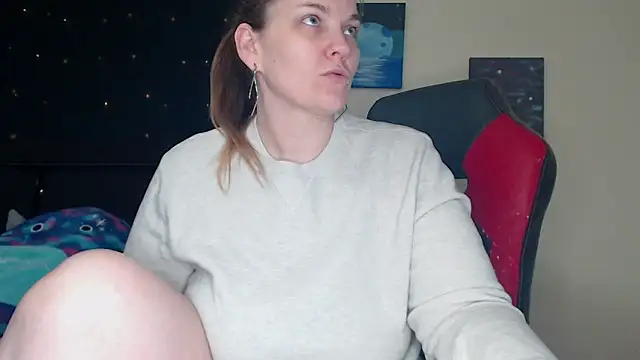 Snapshot of ToxicLilly chatting on December 11, 2024, 9:19 am ToxicLilly online show from December 11, 2024, 9:19 am