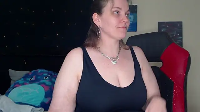 Snapshot of ToxicLilly chatting on December 16, 2024, 10:29 am ToxicLilly online show from December 16, 2024, 10:29 am