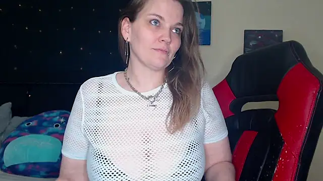Snapshot of ToxicLilly chatting on December 20, 2024, 10:27 am ToxicLilly online show from December 20, 2024, 10:27 am