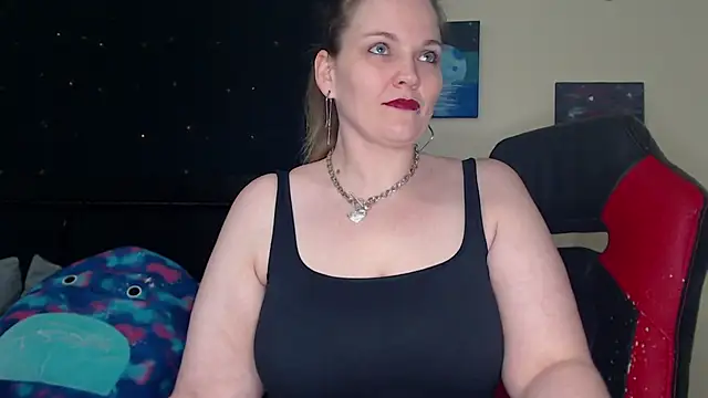 Snapshot of ToxicLilly chatting on January 4, 2025, 1:21 pm ToxicLilly online show from January 4, 2025, 1:21 pm
