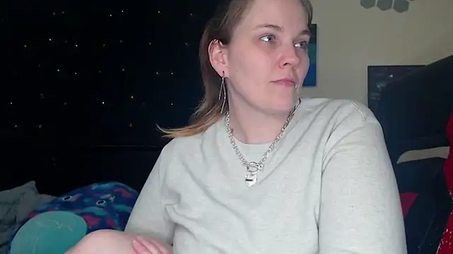 Snapshot of ToxicLilly chatting on February 21, 2025, 7:23 am ToxicLilly online show from February 21, 2025, 7:23 am