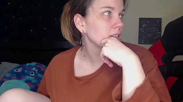 Snapshot of ToxicLilly chatting on March 9, 2025, 11:58 am ToxicLilly online show from March 9, 2025, 11:58 am