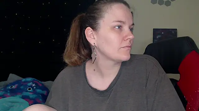 Snapshot of ToxicLilly chatting on March 10, 2025, 10:15 am ToxicLilly online show from March 10, 2025, 10:15 am