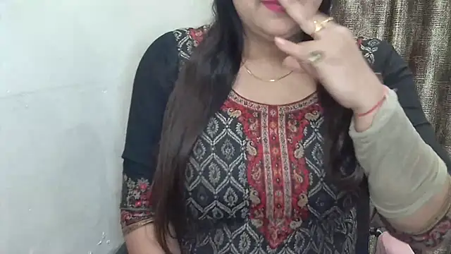 Zoya Varma004 online show from January 20, 2025, 2:36 pm