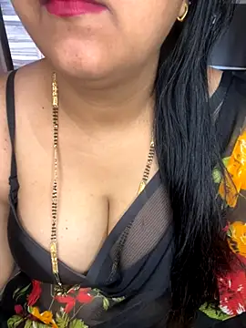 Zoya Varma004 online show from November 18, 2025, 6:07 am