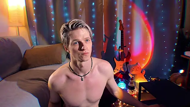 Breston Sweet online show from December 20, 2025, 1:12 am