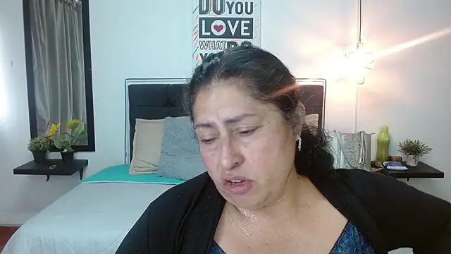 Keyla01  online show from October 31, 2025, 2:40 pm