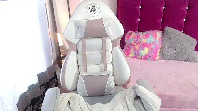 Snapshot of Chispita_ chatting on February 18, 2025, 6:58 pm Chispita online show from February 18, 2025, 6:58 pm