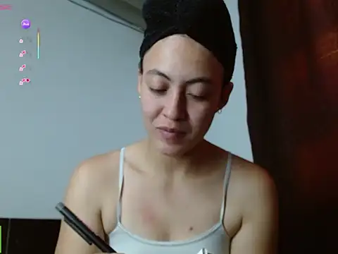 Olivia Bright online show from May 6, 2026, 8:25 pm