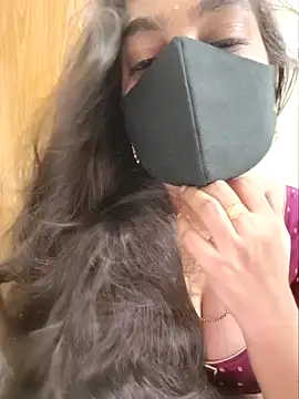 Snapshot of yoursana- chatting on March 15, 2026, 4:35 pm yoursana- online show from March 15, 2026, 4:35 pm