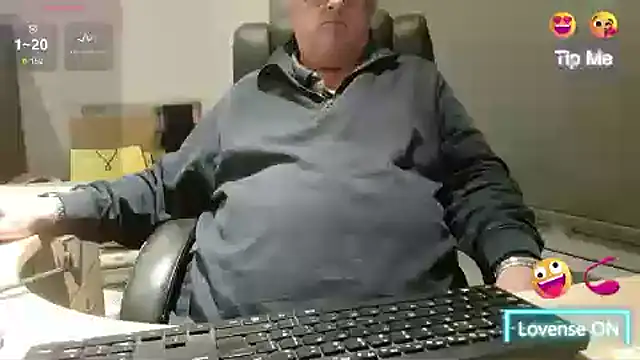 bigbadjon69 online show from May 2, 2026, 8:14 pm