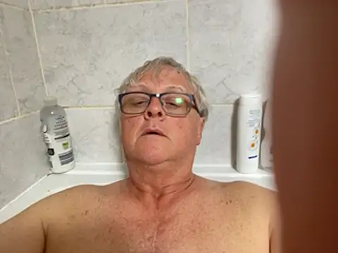 bigbadjon69 online show from May 5, 2026, 11:29 am