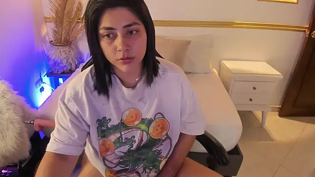Snapshot of lucy26_ chatting on February 21, 2025, 8:29 am lucy26  online show from February 21, 2025, 8:29 am