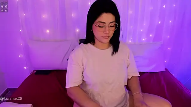 Snapshot of lucy26_ chatting on October 19, 2025, 2:23 am lucy26  online show from October 19, 2025, 2:23 am