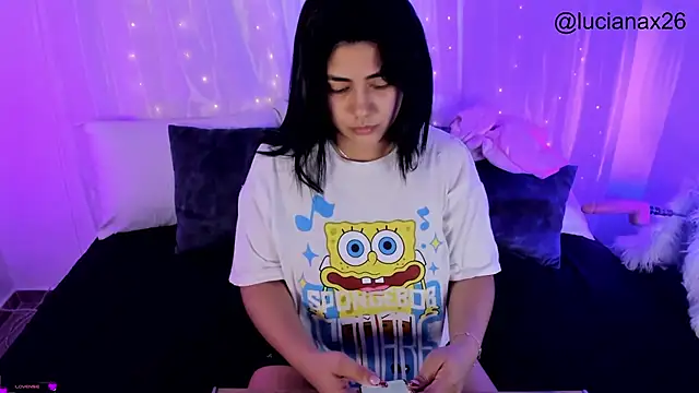 lucy26  online show from November 21, 2025, 3:27 am