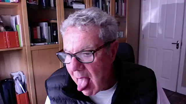 Oldpistolpete online show from October 6, 2025, 12:57 pm