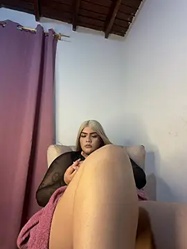 sweet dalila online show from May 3, 2026, 6:52 am