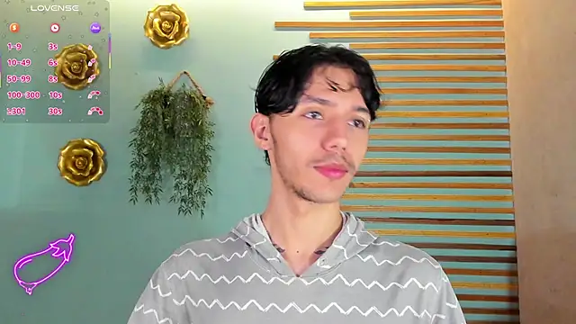 Snapshot of 2tommy_greg chatting on October 12, 2025, 1:43 pm 2tommy greg online show from October 12, 2025, 1:43 pm