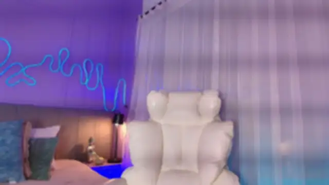 Snapshot of Sofly_s chatting on May 6, 2026, 11:48 am Sofly s online show from May 6, 2026, 11:48 am