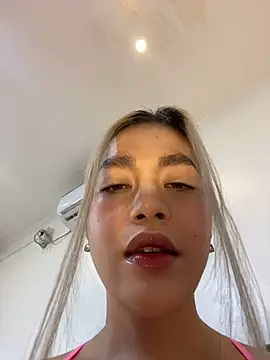 Snapshot of SexFucktoryLily chatting on May 6, 2026, 9:25 am SexFucktoryLily online show from May 6, 2026, 9:25 am
