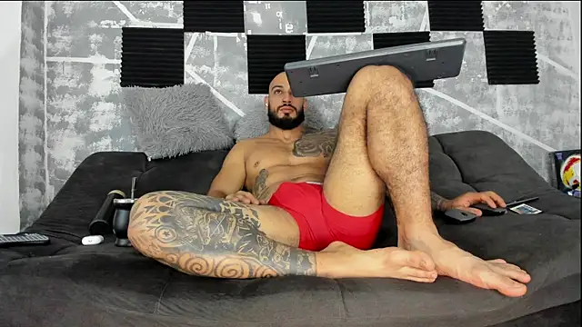 leonidas 18k online show from June 4, 2026, 7:31 pm