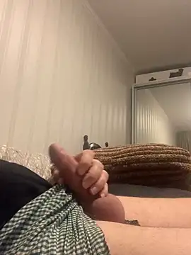 Snapshot of GHsveter chatting on December 24, 2024, 6:17 pm GHsveter online show from December 24, 2024, 6:17 pm