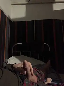 Snapshot of GHsveter chatting on February 20, 2025, 9:53 pm GHsveter online show from February 20, 2025, 9:53 pm