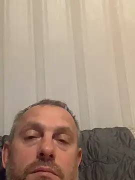 Snapshot of GHsveter chatting on September 12, 2025, 3:23 pm GHsveter online show from September 12, 2025, 3:23 pm