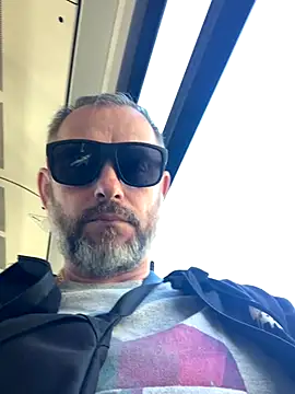 Snapshot of GHsveter chatting on September 21, 2025, 11:34 am GHsveter online show from September 21, 2025, 11:34 am