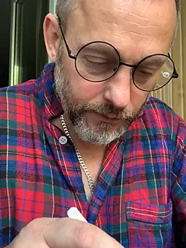 Snapshot of GHsveter chatting on September 23, 2025, 10:18 am GHsveter online show from September 23, 2025, 10:18 am