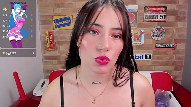 miss sharlotte18 online show from January 2, 2025, 6:01 pm