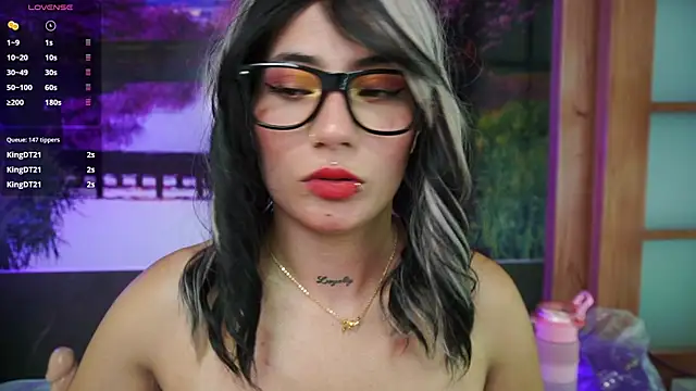 miss sharlotte18 online show from January 17, 2025, 6:23 pm